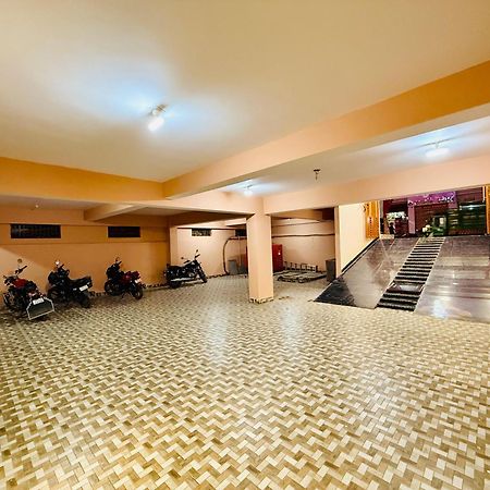 Hotel Golden Crystal Patna  Zewnętrze zdjęcie