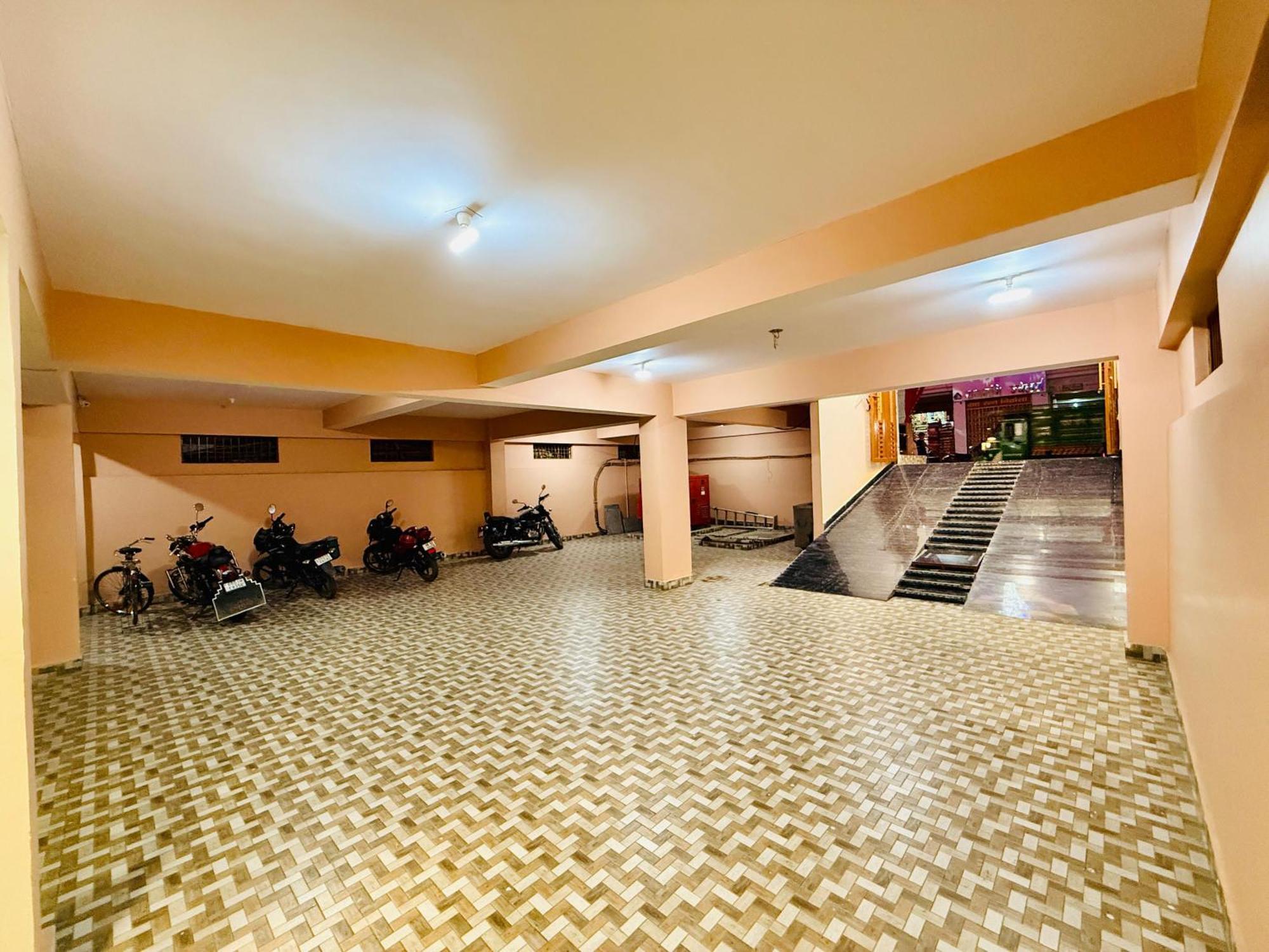 Hotel Golden Crystal Patna  Zewnętrze zdjęcie