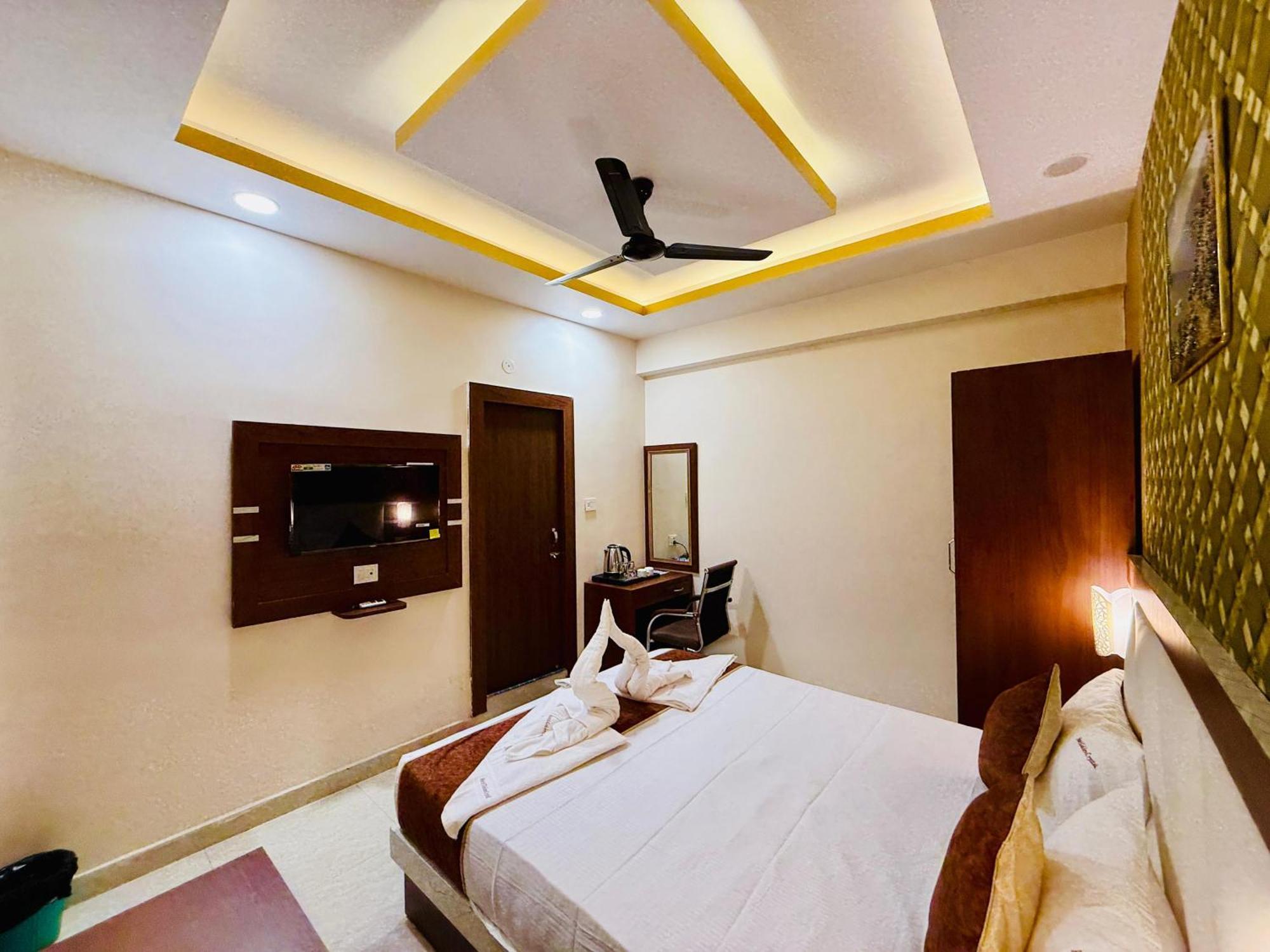Hotel Golden Crystal Patna  Zewnętrze zdjęcie