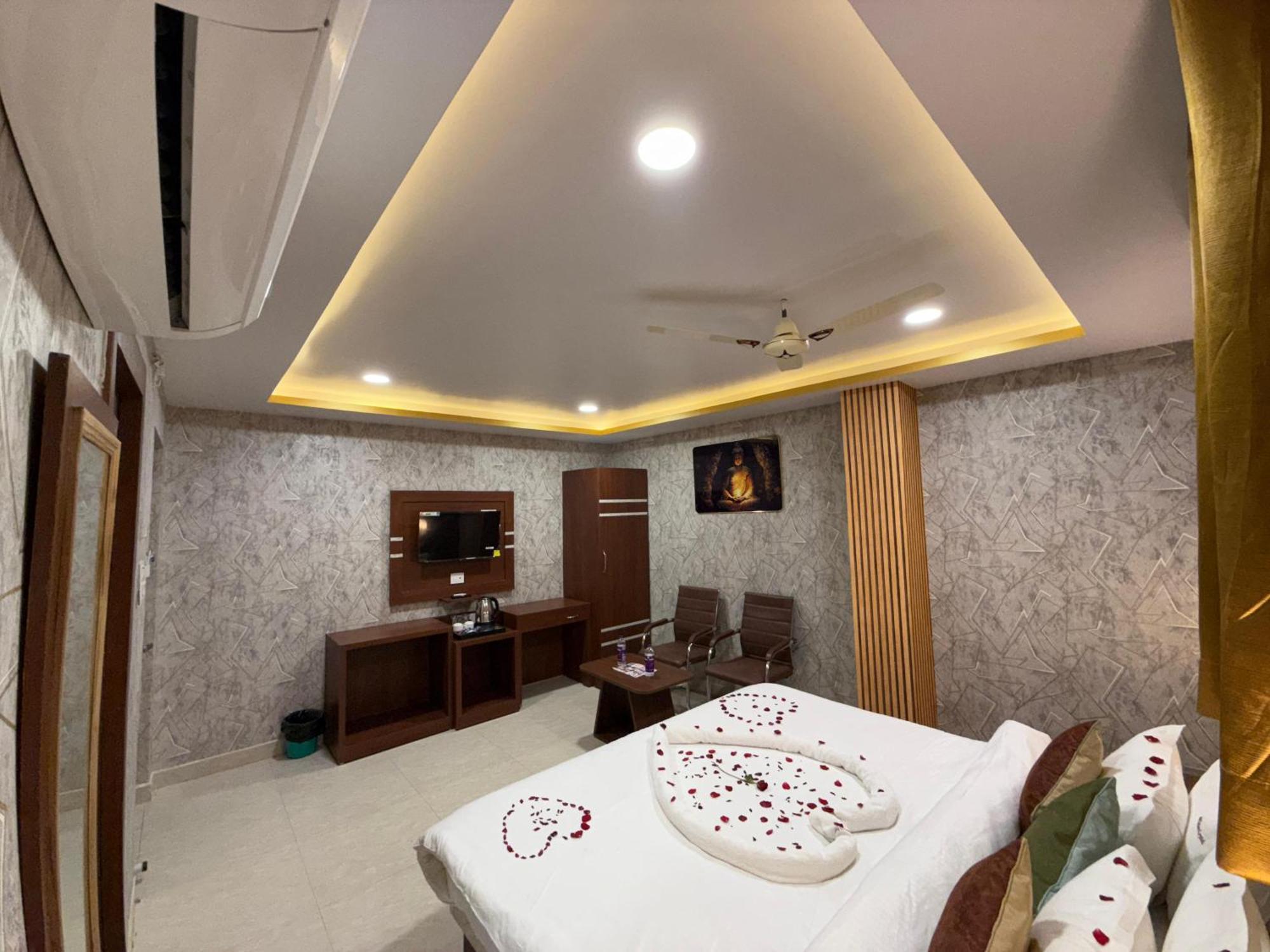 Hotel Golden Crystal Patna  Zewnętrze zdjęcie