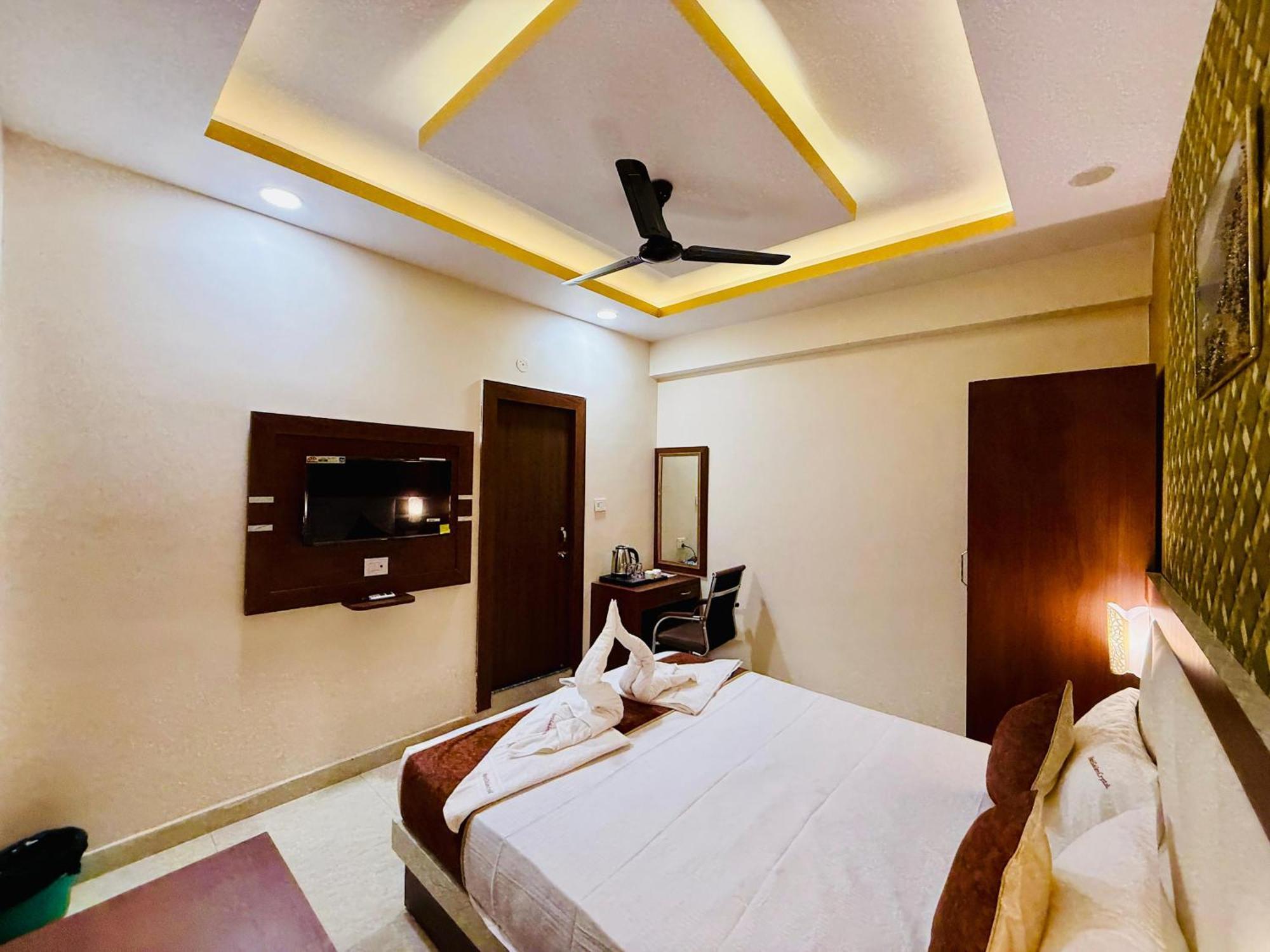 Hotel Golden Crystal Patna  Zewnętrze zdjęcie