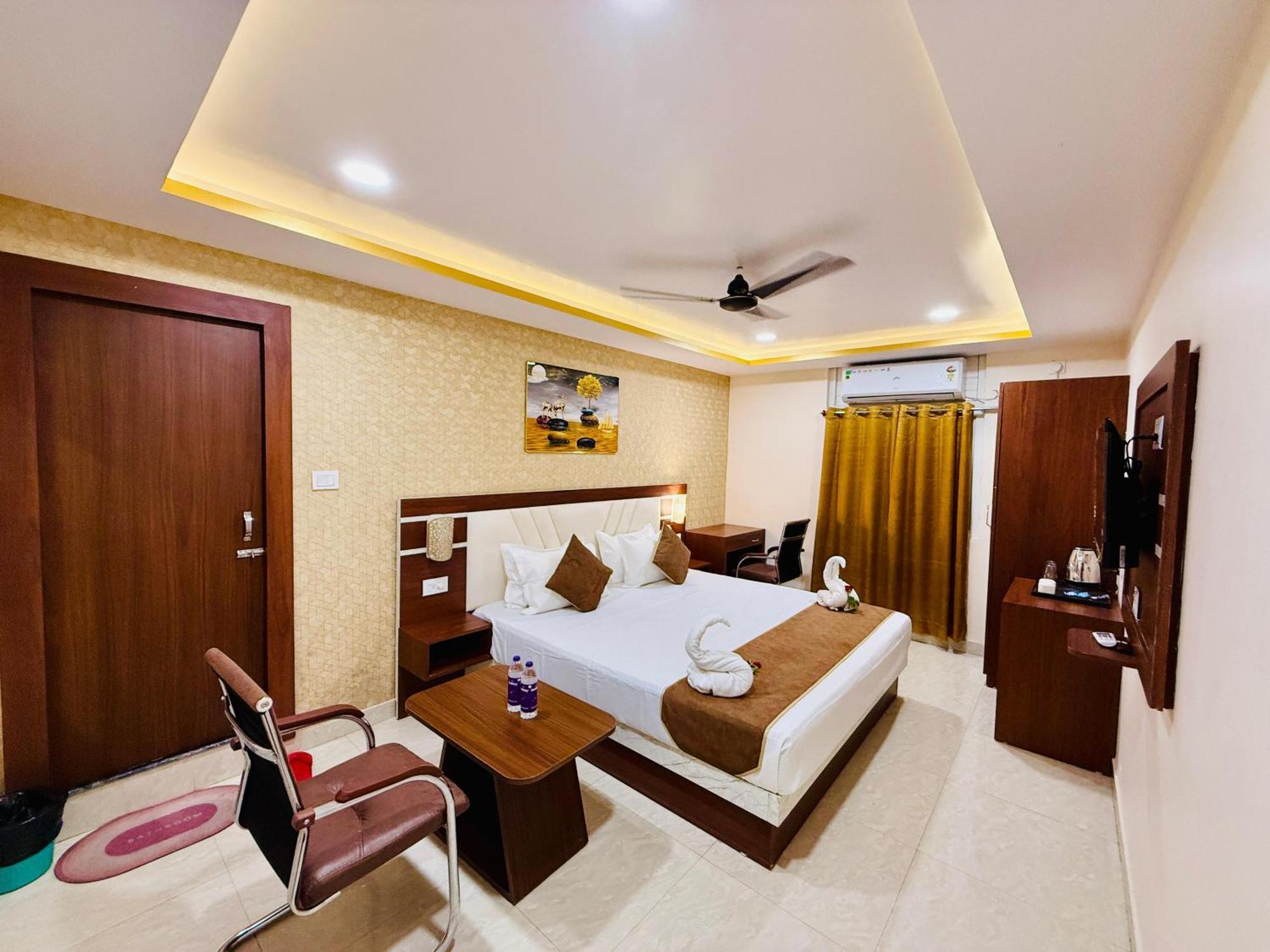 Hotel Golden Crystal Patna  Zewnętrze zdjęcie