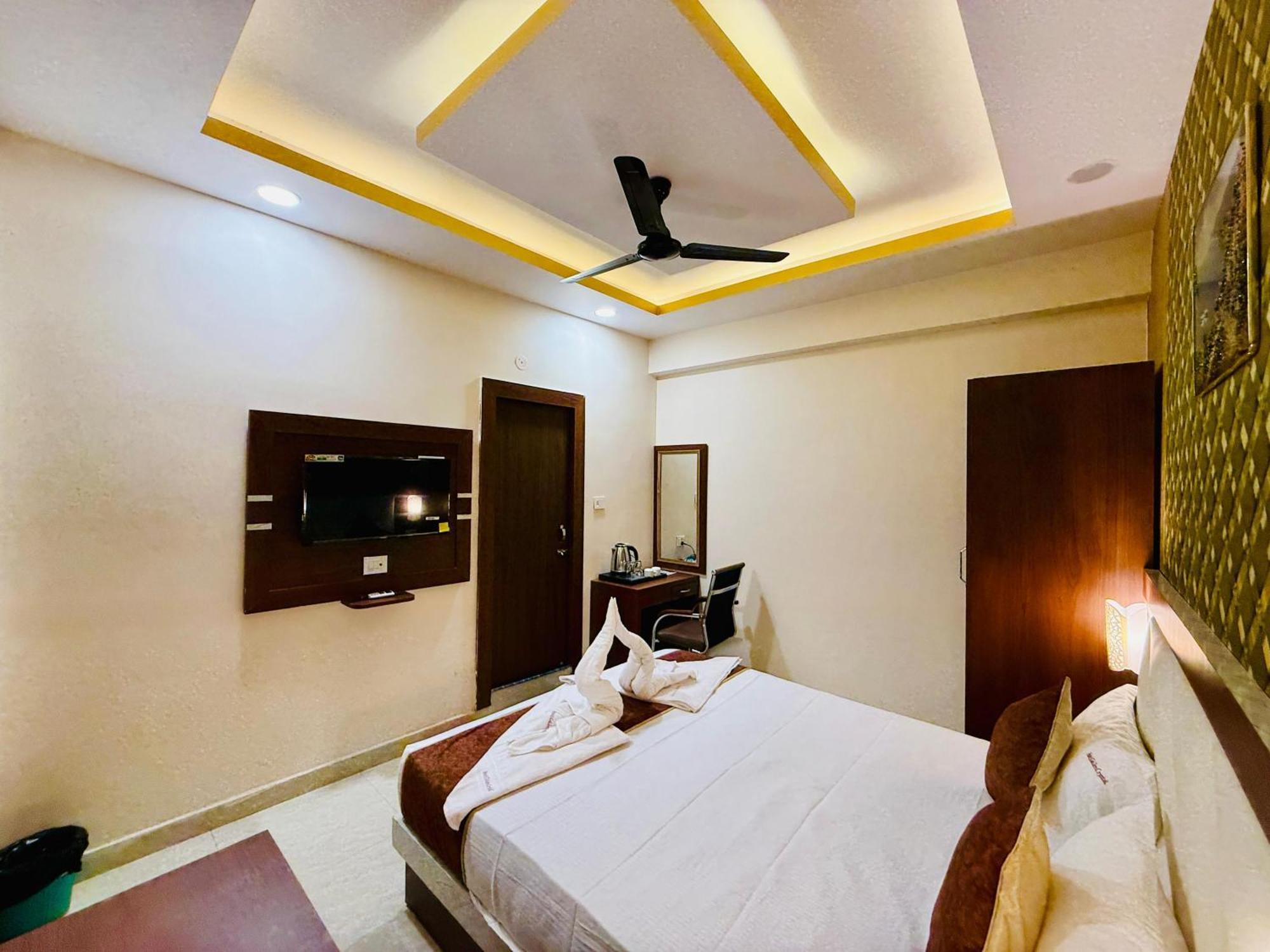Hotel Golden Crystal Patna  Zewnętrze zdjęcie